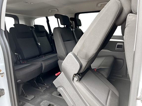 Peugeot Traveller 14 of 15