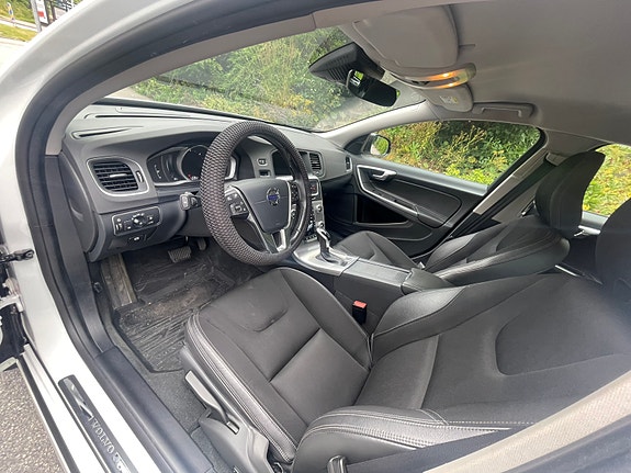 Volvo V60 Cross Country 12 of 12