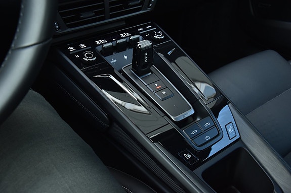 Porsche 911 Carrera GTS 25 of 30