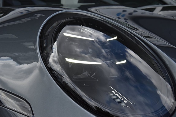 Porsche 911 Carrera GTS 5 of 5