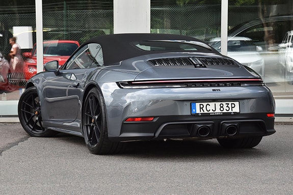 Porsche 911 Carrera GTS 14 of 30