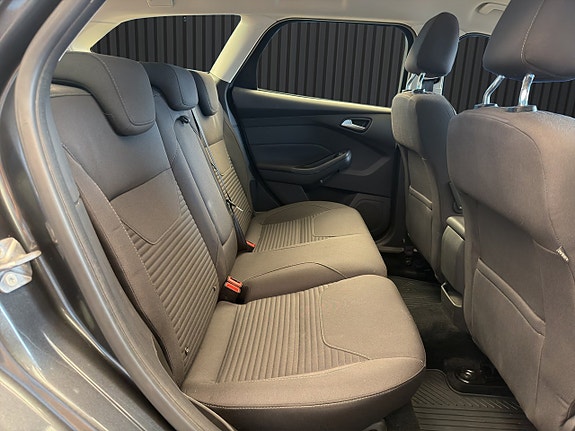 Ford Focus 13 of 22