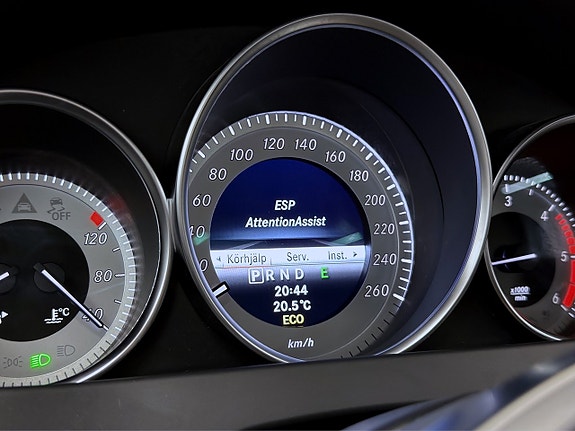 Mercedes-Benz C220 11 of 15