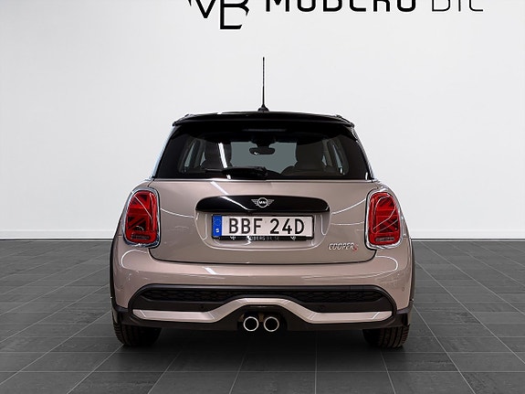 MINI Cooper S 6 of 14