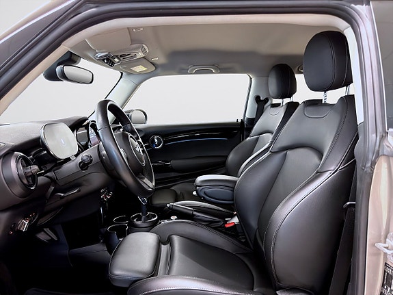 MINI Cooper S 11 of 14