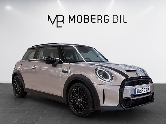 MINI Cooper S 3 of 14
