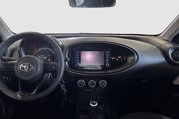 Toyota Aygo X 9 of 11