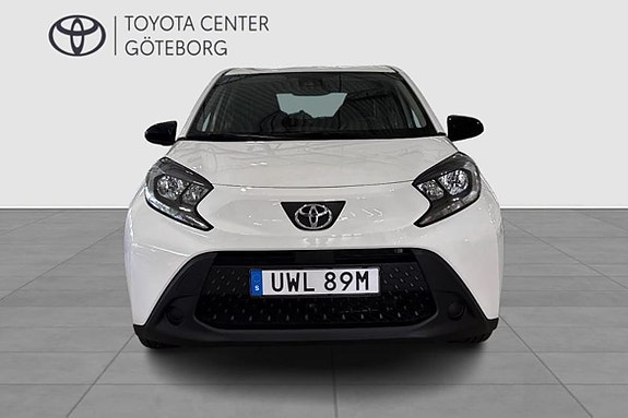 Toyota Aygo X 6 of 11