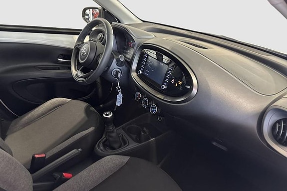 Toyota Aygo X 7 of 11