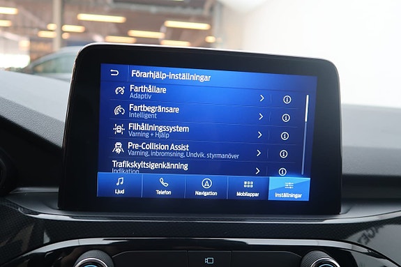 Ford Kuga 16 of 21