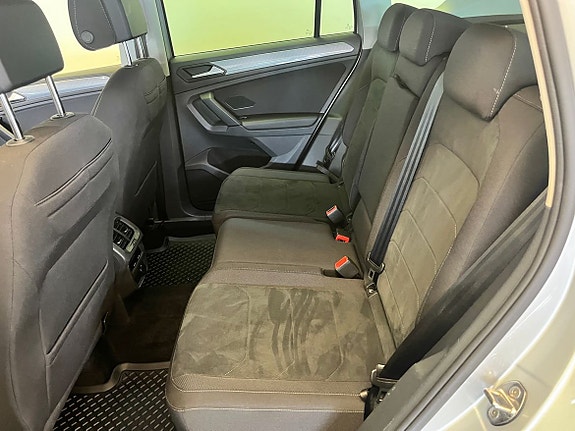 Volkswagen Tiguan 9 of 12