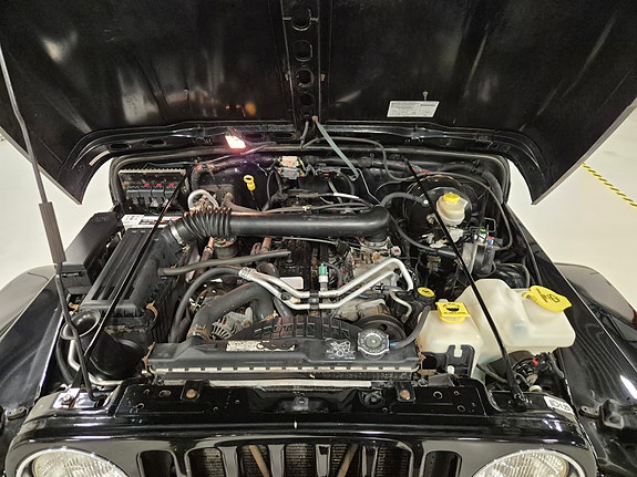 Jeep Wrangler 5 of 5