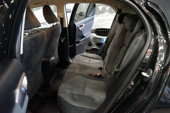 Lexus CT200h 11 of 13