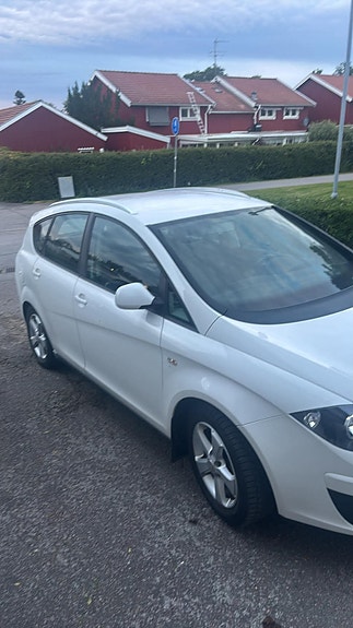 Seat Altea XL 2 of 5