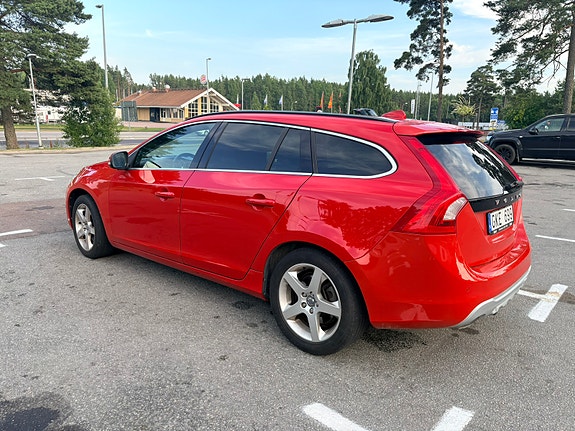 Volvo V60 3 of 5