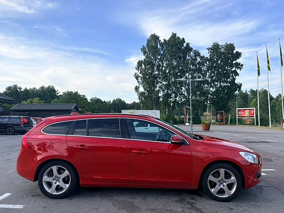 Volvo V60 7 of 14