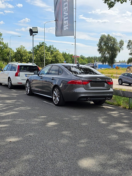 Jaguar XF 2 of 2