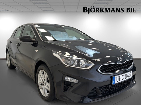 Kia Ceed 3 of 5