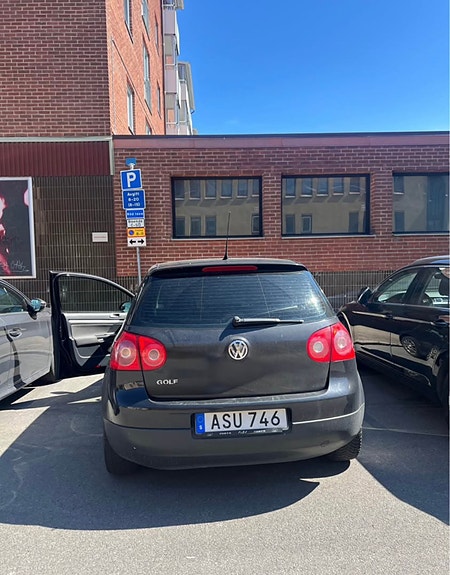 Volkswagen Golf V 4 of 5