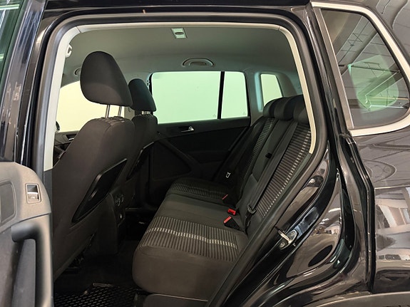 Volkswagen Tiguan 13 of 30