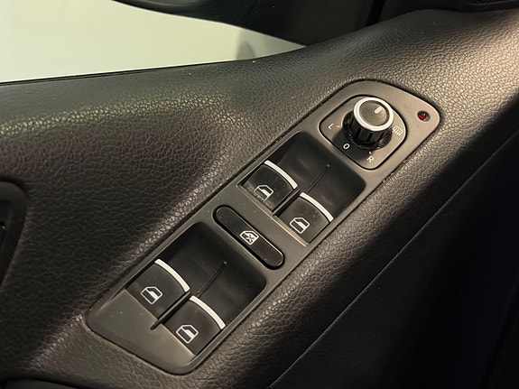 Volkswagen Tiguan 6 of 30