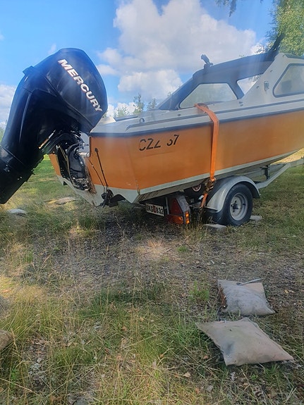 Crescent 495 HT med motor o 80km/båttrailer 5 of 5