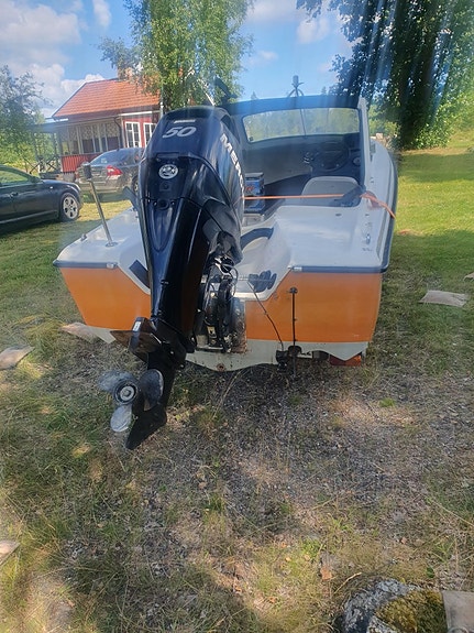 Crescent 495 HT med motor o 80km/båttrailer 2 of 5
