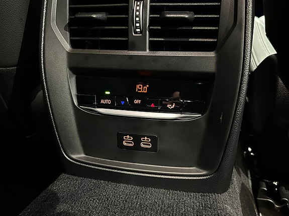 BMW i4 23 of 25