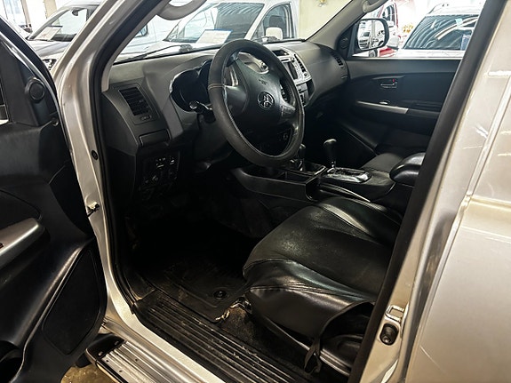 Toyota HiLux 5 of 5