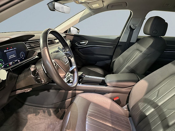 Audi e-tron 7 of 20