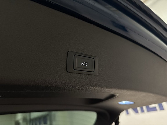 Audi e-tron 18 of 20