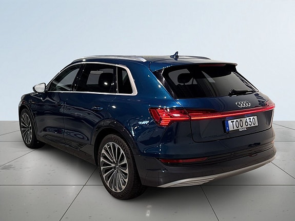 Audi e-tron 5 of 20