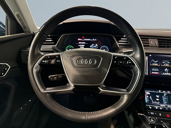 Audi e-tron 9 of 20