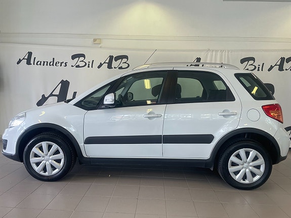 Suzuki SX4 4 of 4