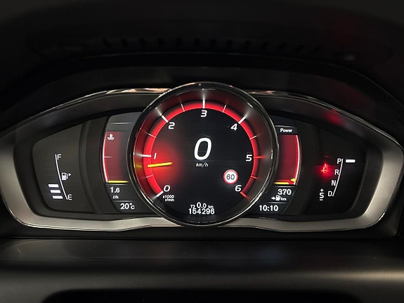 Volvo XC60 13 of 17