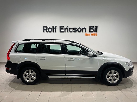 Volvo XC70 2 of 5