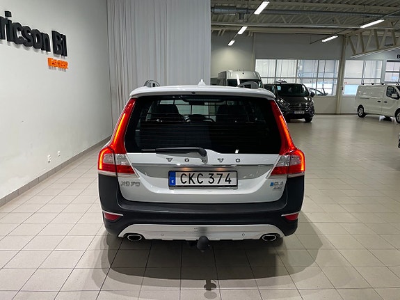 Volvo XC70 4 of 5
