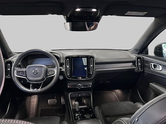 Volvo XC40 11 of 20