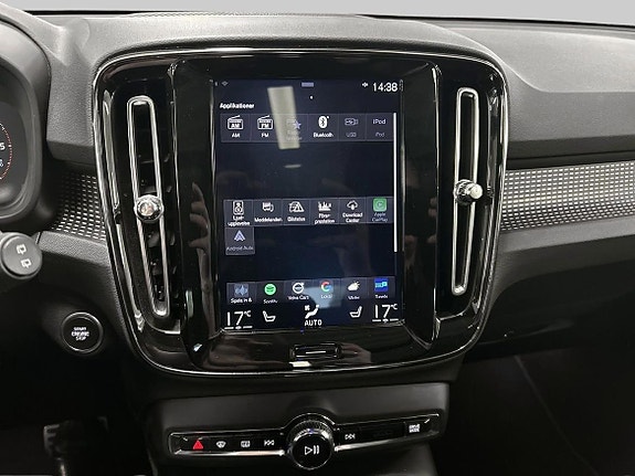 Volvo XC40 16 of 20