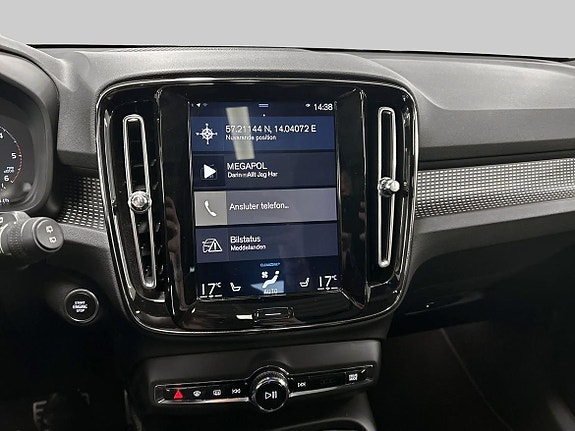 Volvo XC40 15 of 20