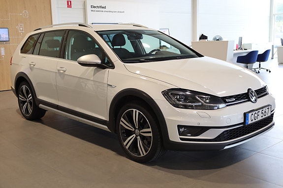 Volkswagen Golf Alltrack 7 of 14