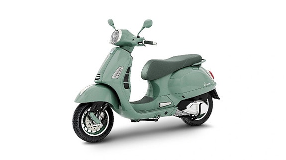 Vespa GTS 310 80th 8 of 13