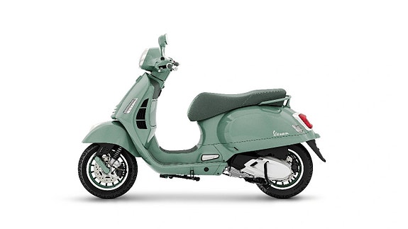 Vespa GTS 310 80th 7 of 13