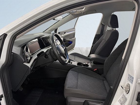Volkswagen Golf VIII 7 of 20