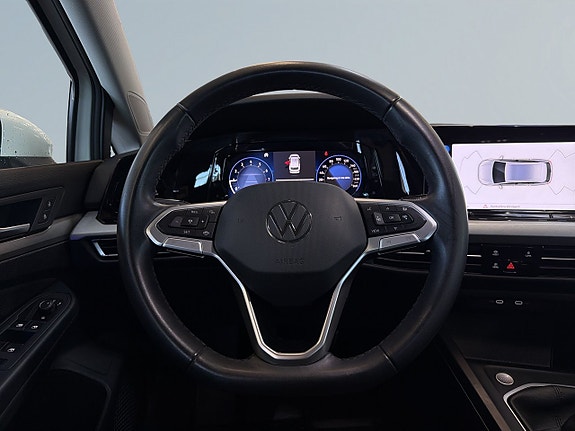 Volkswagen Golf VIII 9 of 20