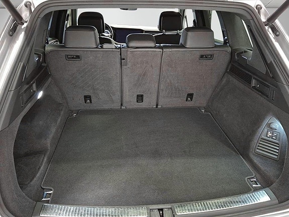 Volkswagen Touareg 22 of 24