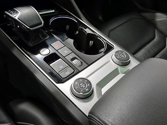 Volkswagen Touareg 15 of 24