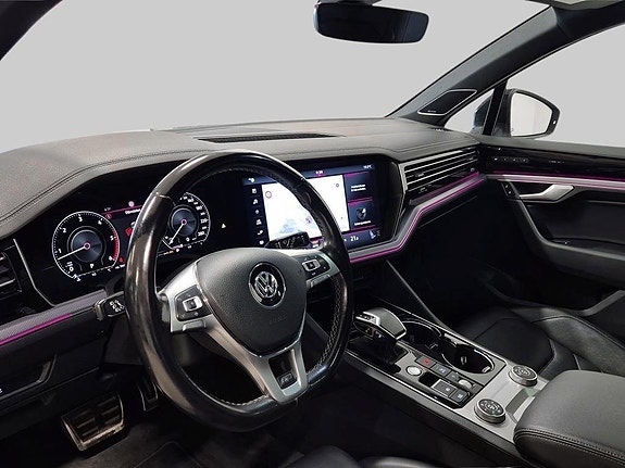 Volkswagen Touareg 6 of 24