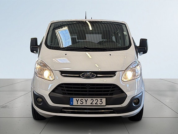Ford Custom Tourneo 2 of 5