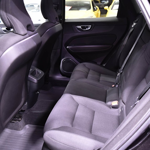 Volvo XC60 14 of 21